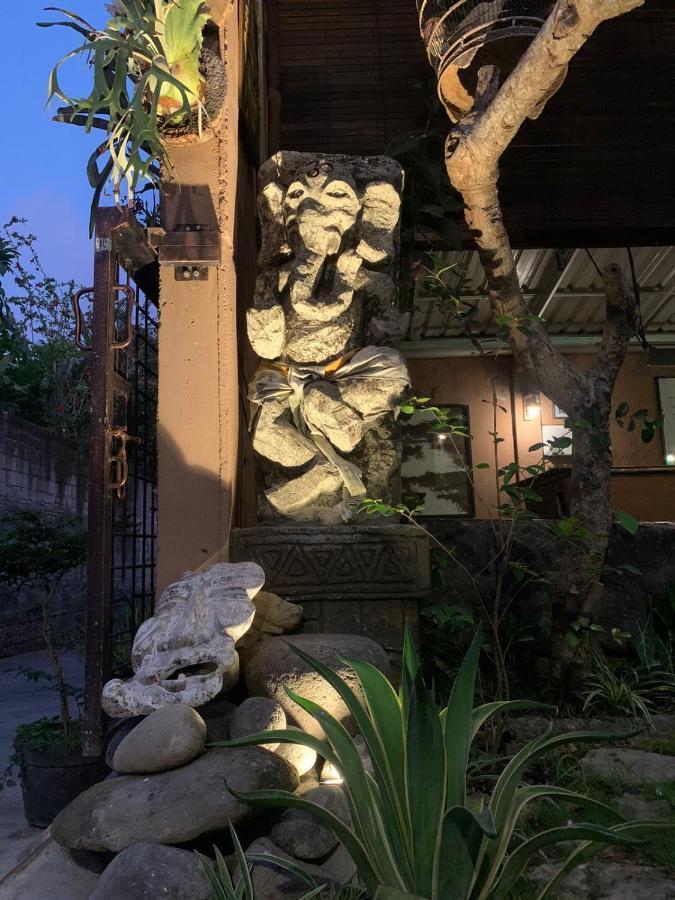 Vin Vin Hostel Ubud  Exterior photo